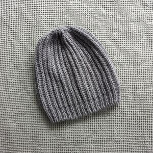 Divided H&M Lightweight Grey Knit Beanie - Soft, Breathable, Fall Winter Wear
